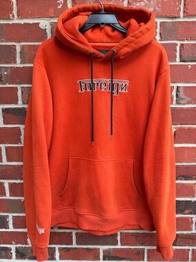 Foreign Men’s 2XL Orange Pullover Hoodie Sweatshirt w/ Embroidered Chest Logo F7